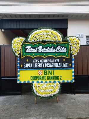 Papan Bunga Duka di Padangtongah Balainanduo