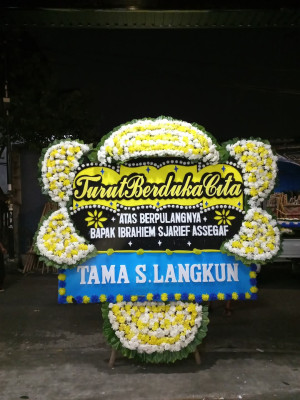 Papan Bunga Duka di Padangtongah Balainanduo
